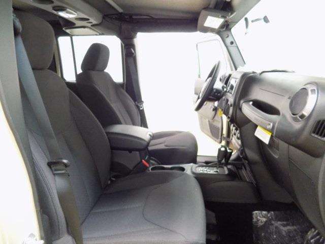 Jeep Wrangler Unlimited 2017 photo 13